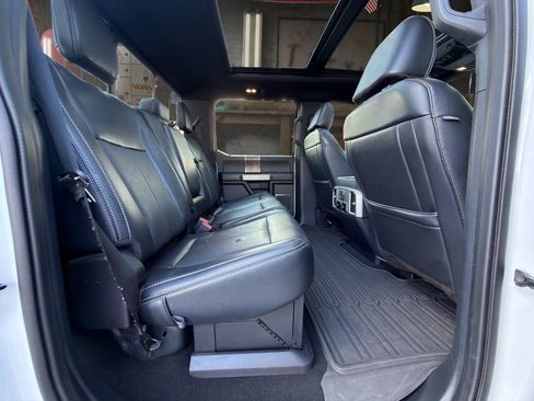 Used 2022 Ford F250 Lariat w/ Tremor Off-Road Package AWD/4WD image 17