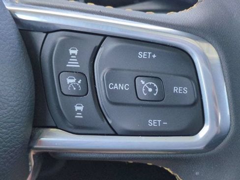 Used 2024 Jeep Wrangler Unlimited Sahara AWD/4WD image 25