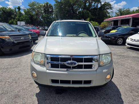 Used 2009 Ford Escape XLT FWD image 2