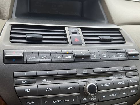 Used 2010 Honda Accord EX-L image 19