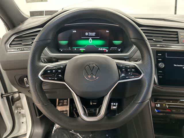 Used 2023 Volkswagen Tiguan SE R-Line FWD image 8