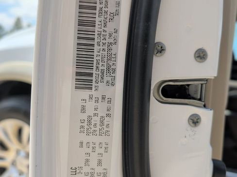 Used 2016 RAM 1500 Laramie Longhorn w/ Convenience Group image 29