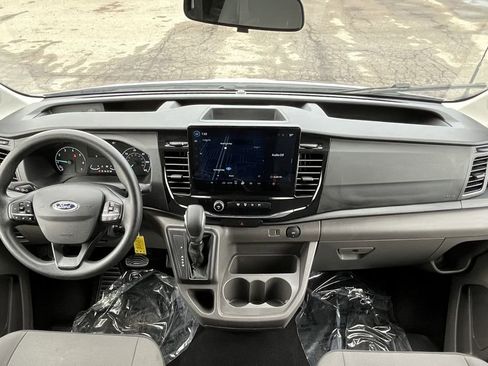 Used 2023 Ford Transit 350 XLT image 11