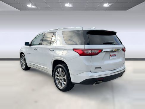 Certified 2019 Chevrolet Traverse Premier w/ Driver Confidence II Package image 3