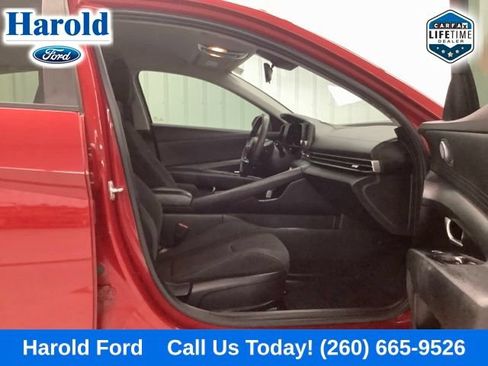 Used 2021 Hyundai Elantra SEL FWD image 12