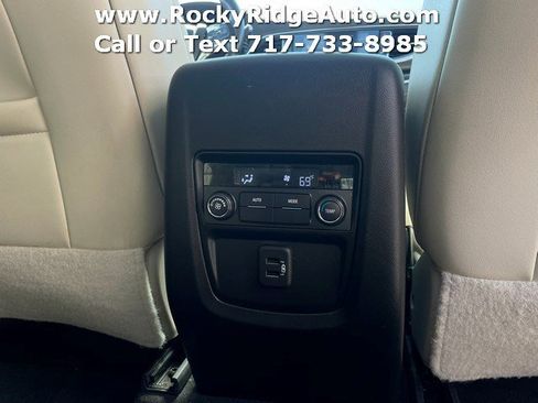 Used 2023 Buick Enclave Essence w/ Experience Buick Package AWD/4WD image 30