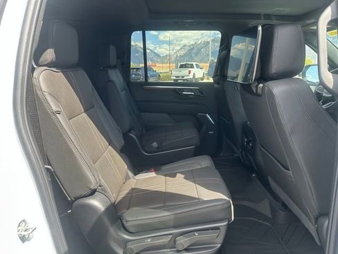 New 2026 Chevrolet Suburban High Country AWD/4WD image 14