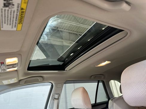 Used 2019 Subaru Outback 2.5i Premium AWD/4WD image 15