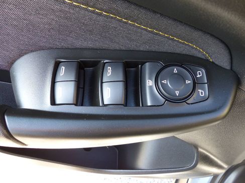 Used 2025 Chevrolet TrailBlazer ACTIV FWD image 21