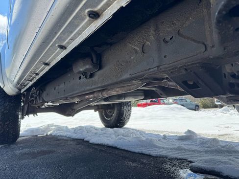 Used 2018 Toyota Tacoma TRD Sport w/ Technology Package image 23