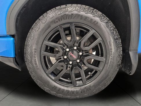 Used 2023 GMC Sierra 1500 Elevation w/ Preferred Package AWD/4WD image 3