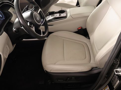 Certified 2024 Hyundai Tucson Limited AWD/4WD image 12