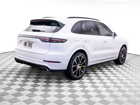 Used 2023 Porsche Cayenne Turbo S w/ Premium Package Plus AWD/4WD image 5