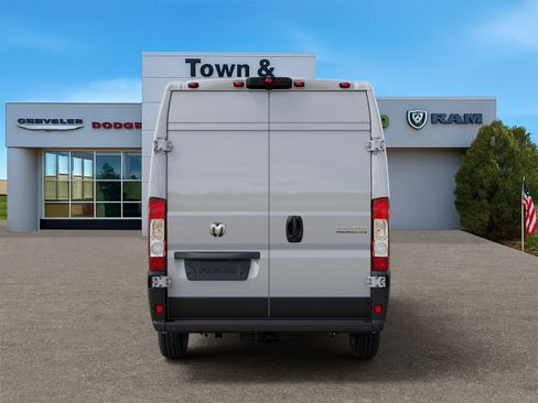 New 2026 RAM ProMaster 2500 w/ Premium Convenience Group FWD image 7