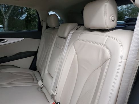 Certified 2020 Lincoln Nautilus Premier w/ Equipment Group 101A image 11