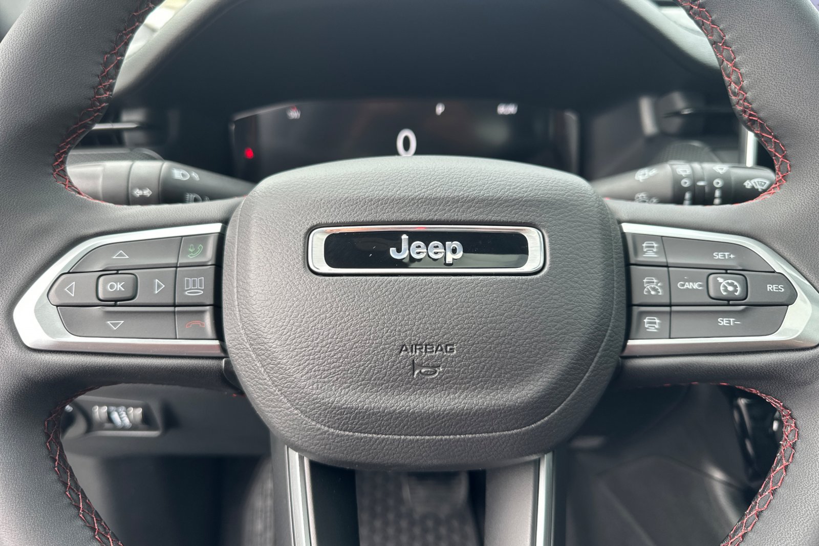 New 2026 Jeep Compass Trailhawk w/ Sun, Sound & Navigation Group AWD/4WD image 24