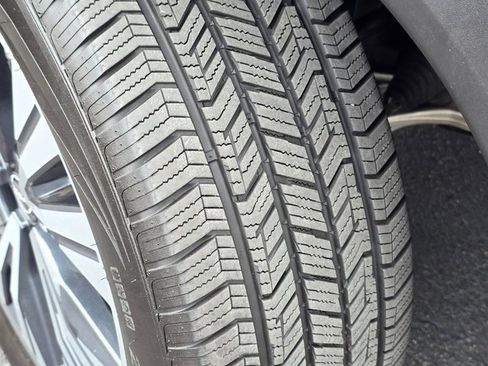 Used 2023 Nissan Rogue SV image 12