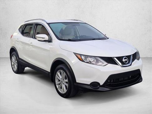 Used 2017 Nissan Rogue Sport SV image 3