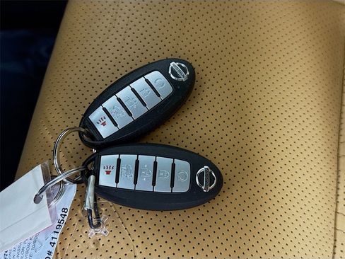 Certified 2021 Nissan Rogue Platinum image 37