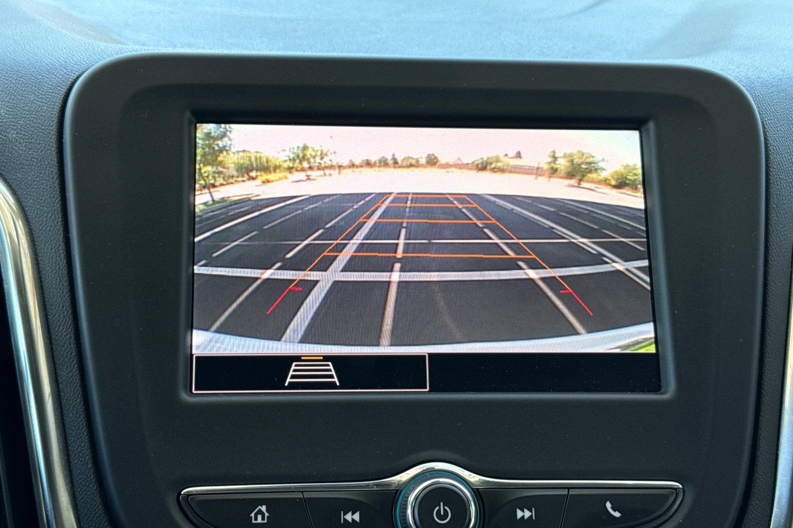 Used 2024 Chevrolet Equinox LT FWD image 29