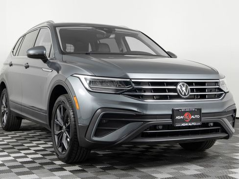 Used 2022 Volkswagen Tiguan SE AWD/4WD image 11