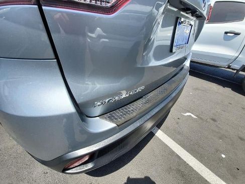 Used 2019 Toyota Highlander XLE FWD image 33