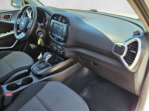 Used 2020 Kia Soul LX FWD image 20