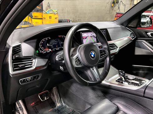 Used 2021 BMW X5 xDrive40i w/ M Sport Package AWD/4WD image 18