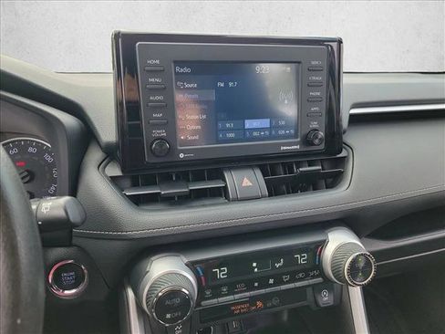 Used 2021 Toyota RAV4 XLE w/ Convenience Package image 21