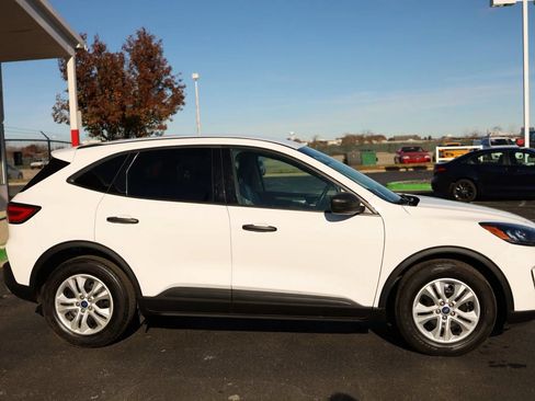 Used 2022 Ford Escape S FWD image 4