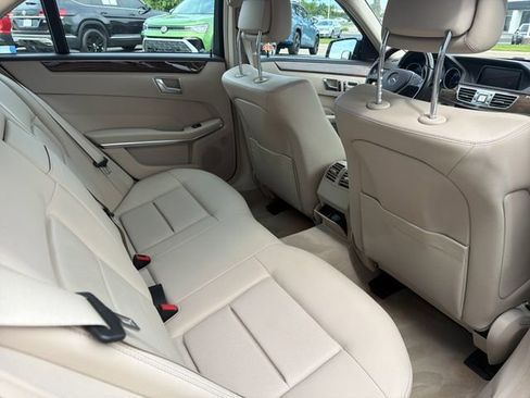 Used 2014 Mercedes-Benz E 350 4MATIC Sedan image 19