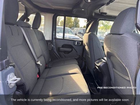 Used 2025 Jeep Wrangler Unlimited Sport S 4xe AWD/4WD image 15