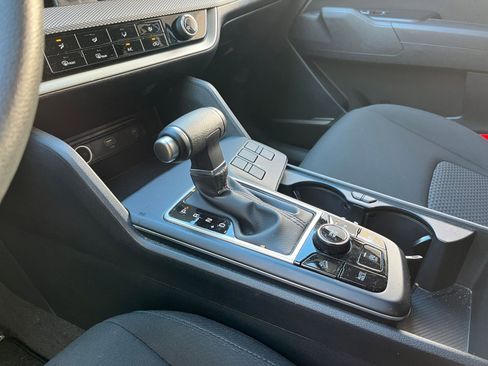 Used 2025 Kia Sportage LX image 41