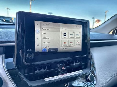 Used 2023 Toyota Corolla Cross L image 25