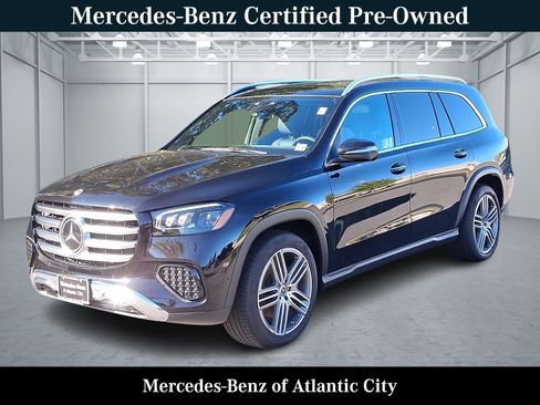 Certified 2025 Mercedes-Benz GLS 450 4MATIC image 3