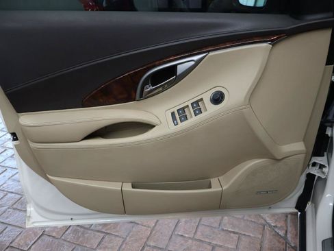 Used 2011 Buick LaCrosse CXS w/ Driver Confidence Package FWD image 16
