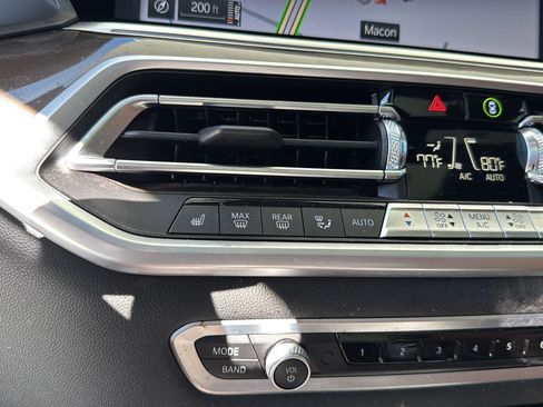 Used 2022 BMW X5 xDrive40i w/ M Sport Package image 24