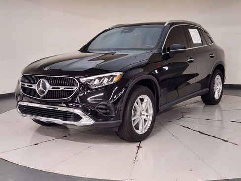 Used 2023 Mercedes-Benz GLC 300 image 1