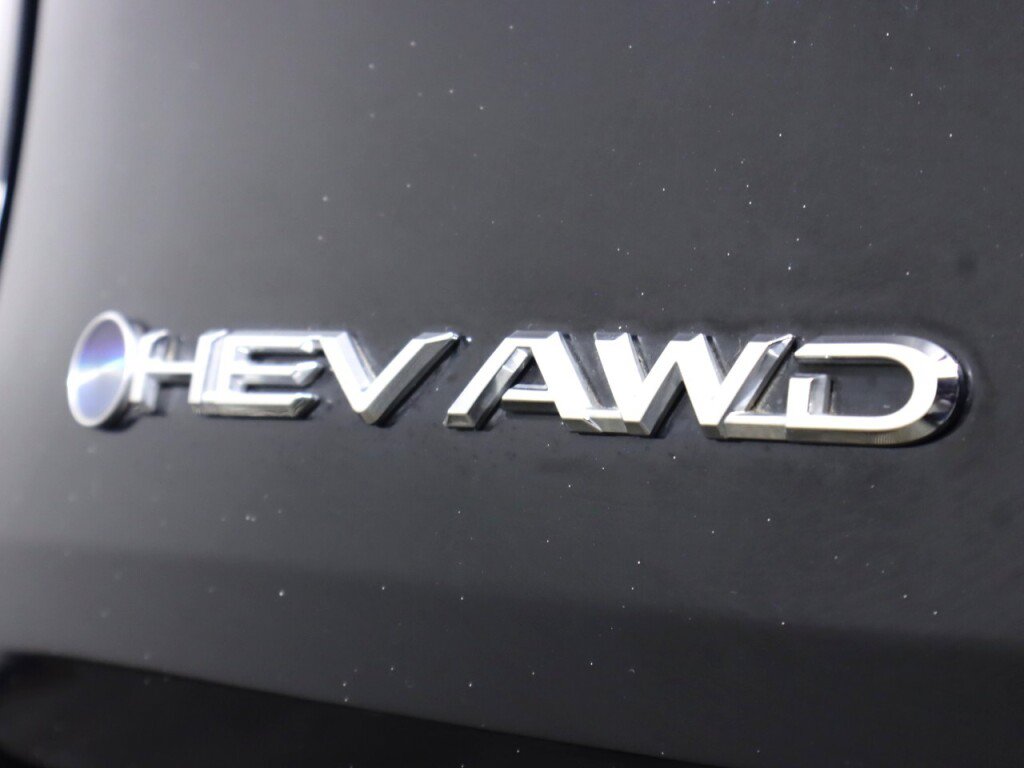 Used 2025 Toyota Sienna Platinum AWD/4WD image 44