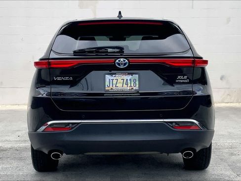 Used 2021 Toyota Venza XLE w/ Softex Package AWD/4WD image 5