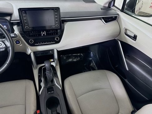Certified 2022 Toyota Corolla Cross LE AWD/4WD image 25