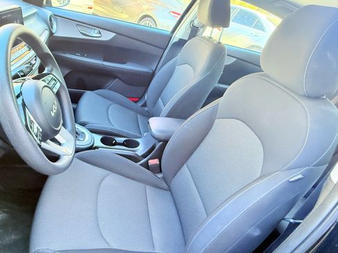 Used 2023 Kia Forte LXS image 27