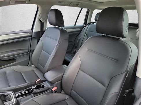 Used 2015 Volkswagen Golf TDI SE FWD image 10