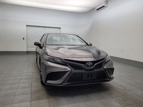 Used 2022 Toyota Camry SE image 14