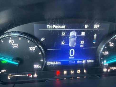 Used 2022 Ford Escape SEL w/ Class II Trailer Tow Package image 17