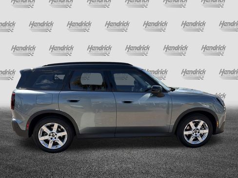 Used 2025 MINI Cooper Countryman S image 11