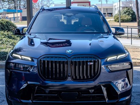 Used 2024 BMW X7 M60i w/ Executive Package image 2
