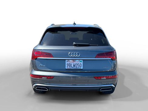 Used 2022 Audi Q5 2.0T Premium w/ Convenience Package AWD/4WD image 4