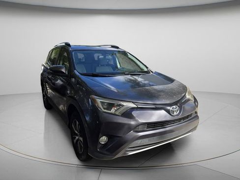 Used 2016 Toyota RAV4 XLE FWD image 3