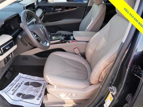 Used 2023 Lincoln Nautilus Reserve w/ Equipment Group 201A image 9